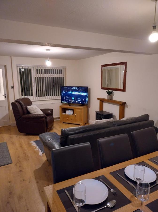 Templecombe Villa ภายนอก รูปภาพ